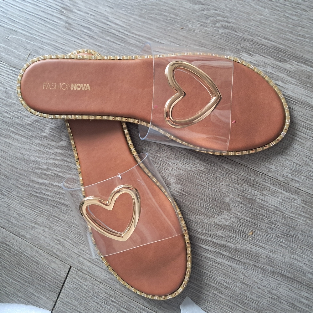 Fashion Nova Women's Gold Heart Sandals